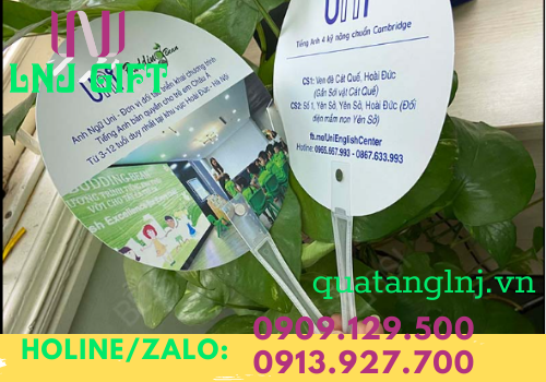 in quạt nhựa cầm tay quảng cáo