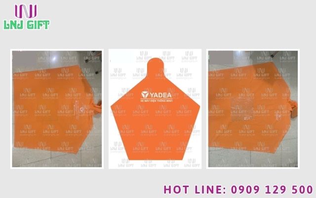 Mẹo tẩy vết bẩn và vết mốc ố lâu ngày trên phom áo mưa măng tô thời trang