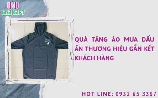 Quà tặng áo mưa dấu ấn thương hiệu gắn kết khách hàng